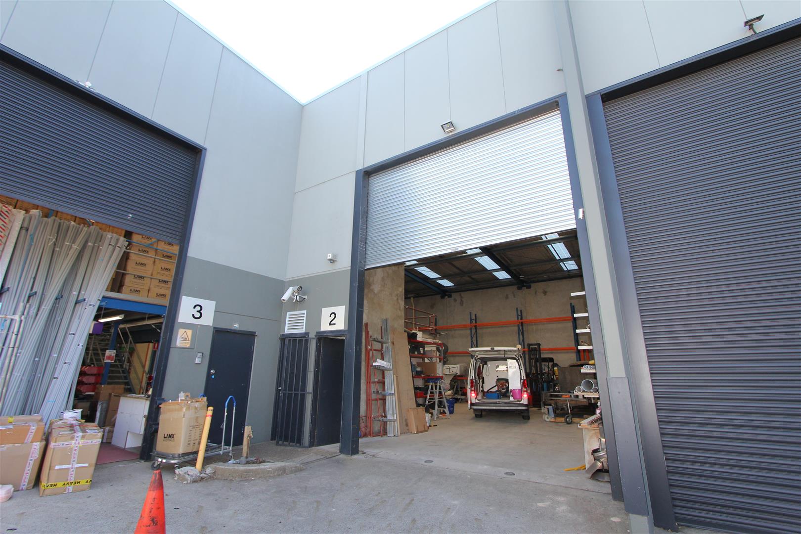 435m²* Warehouse with Frontage to Kingsgrove Road Kingsgrove